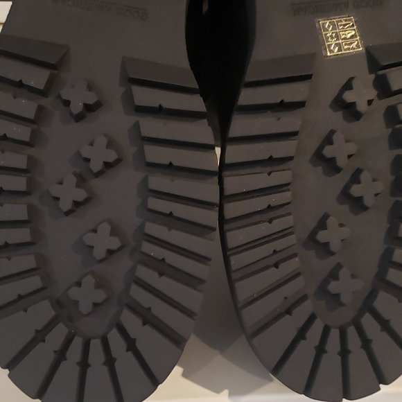 NWT: Good American Chelsea Boots Lug Sole Pull On Leather, Size 12 - Picture 5 of 6